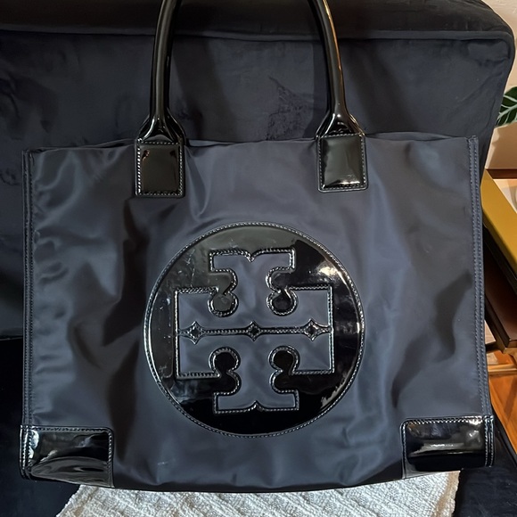 Tory Burch Ella nylon tote bag - Picture 3 of 17